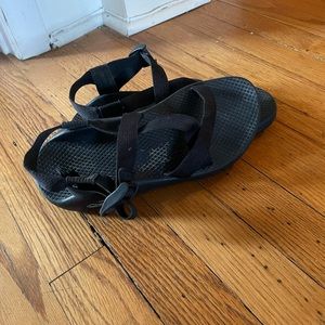 Chacos Black 7